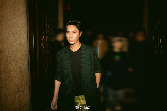 演员周迅50岁生日，工作室发文，陈坤连续15年卡点为其庆生