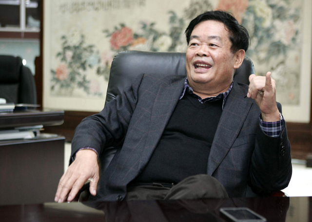 曹德旺的豪宅占地5亩，地下室藏满了茅台酒，3个子女却不愿来住