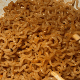 风靡一时的火鸡面为什么大受追捧？是追求刺激还是真的美味？