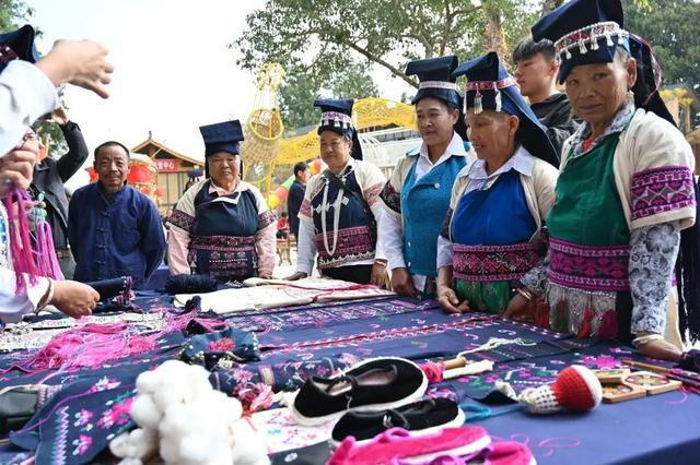 有一种叫云南的生活·旅居云南丨是时候去村里旅居，做一次曼海“精神村民”！