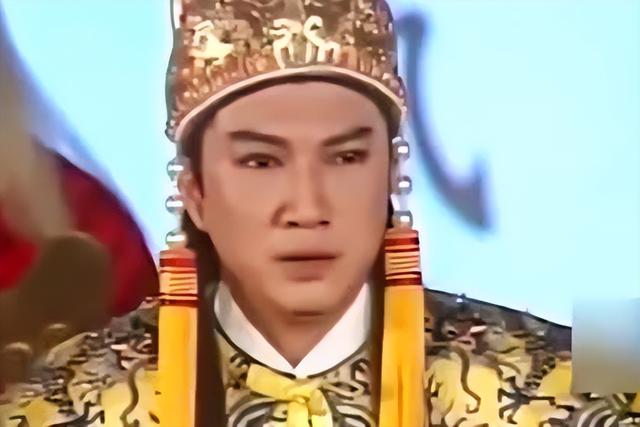 70岁港星定居内地近况，二婚娶小21岁娇妻，开店卖烧鹅粉身家过亿