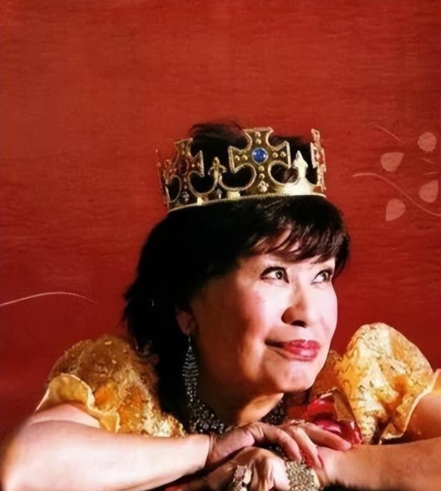 87岁无性无爱，为做慈善倾家荡产，明明长得丑却被称最美女神