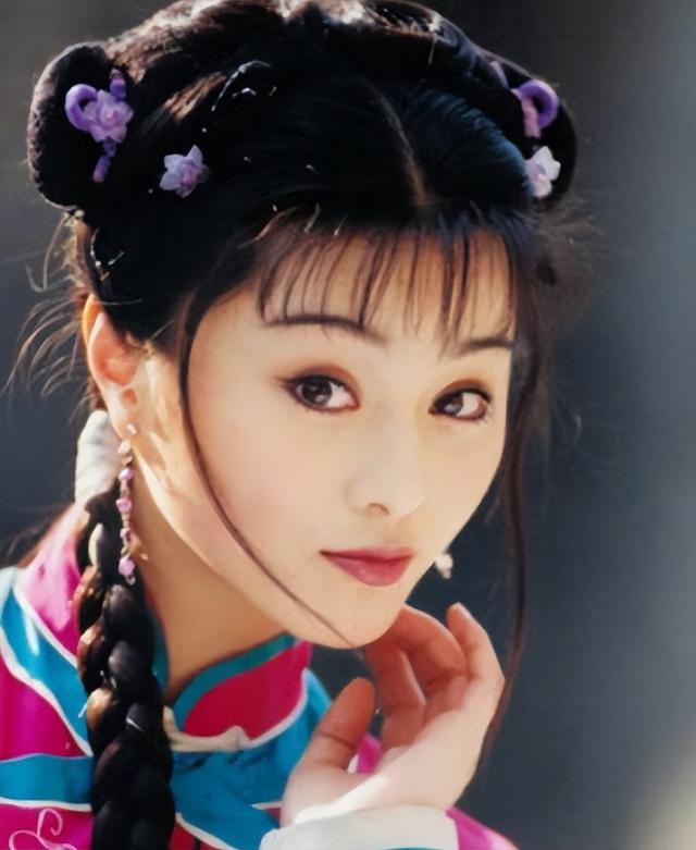 43岁范冰冰和弟弟豪宅做饭，范丞丞亲自下厨，姐弟之间的感情真好