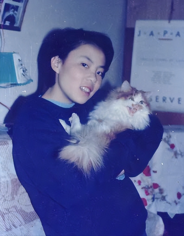 1989年,北大姐姐坠崖身亡,6年后清华妹妹中毒瘫痪,怎么回事?