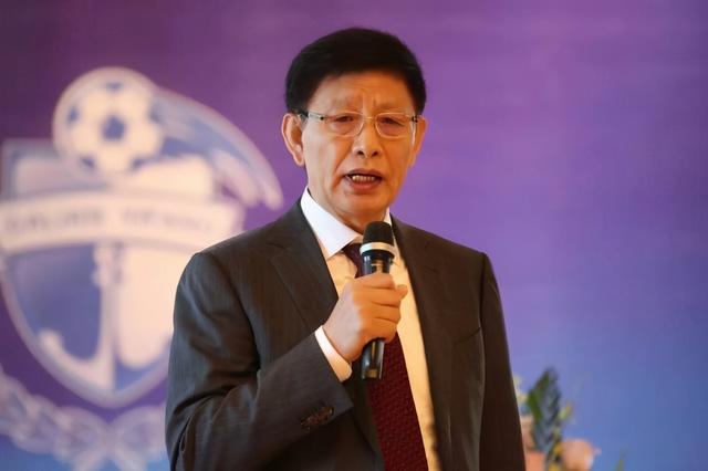 王健林背后大靠山，花24亿建座酒店送妻子，堪称辽宁真正的首富