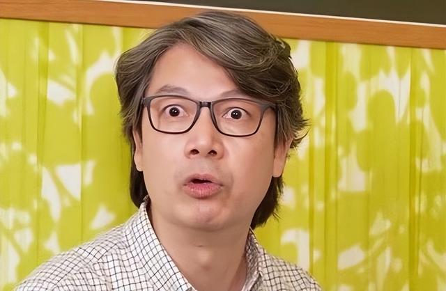 知名港星满头白发出镜！自觉年龄大不愿染发，出轨港姐事业尽毁