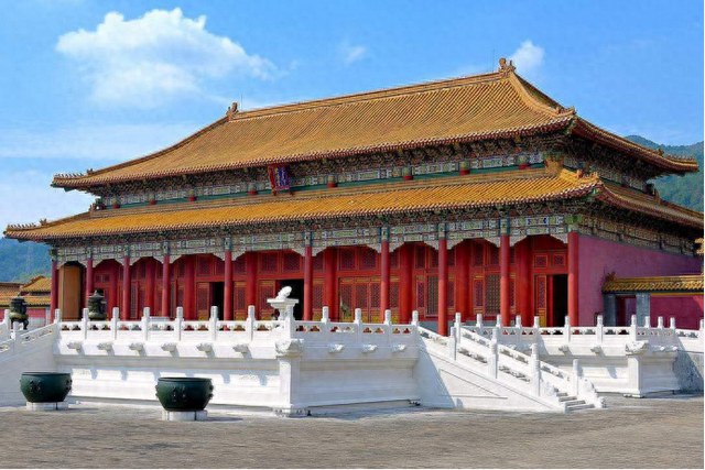 走向立宪还是走向共和？清朝最后十年，意见相左的两派为何携手？