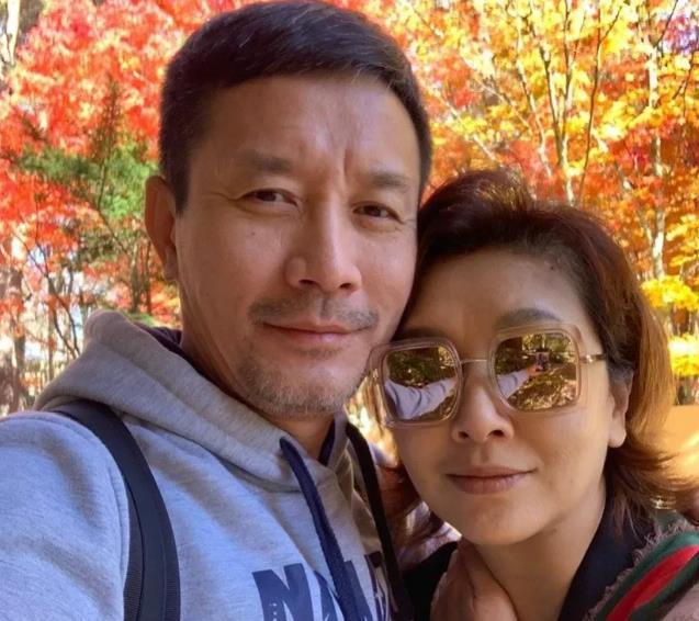 《光荣与梦想》主演田小洁：离过婚，再婚妻子是江珊？