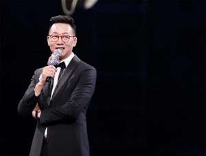 主持人林海(主持人林海：当红时从央视跳槽，两任妻子都是同行，如今生活幸福)