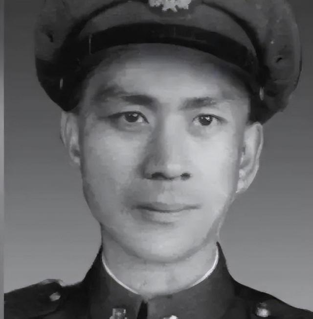 蓝天野：前半生是地下尖兵，后半生是戏剧演员，94岁获七一勋章