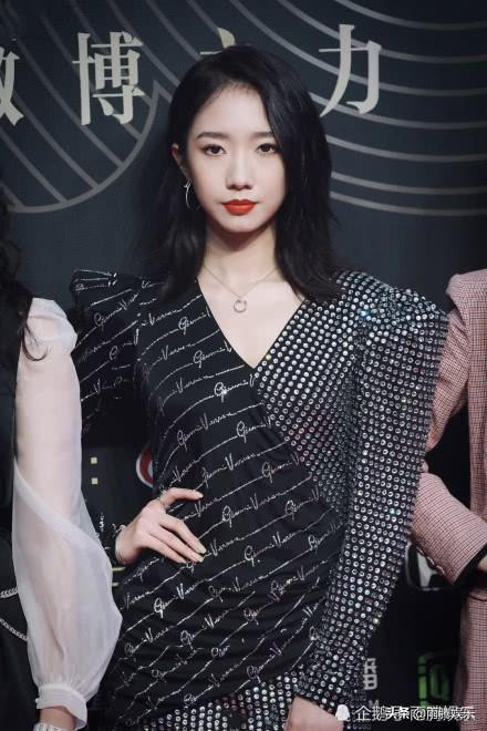 同为九零后选秀导师，鞠婧祎程潇超优秀，孟美岐Lisa靠硬实力