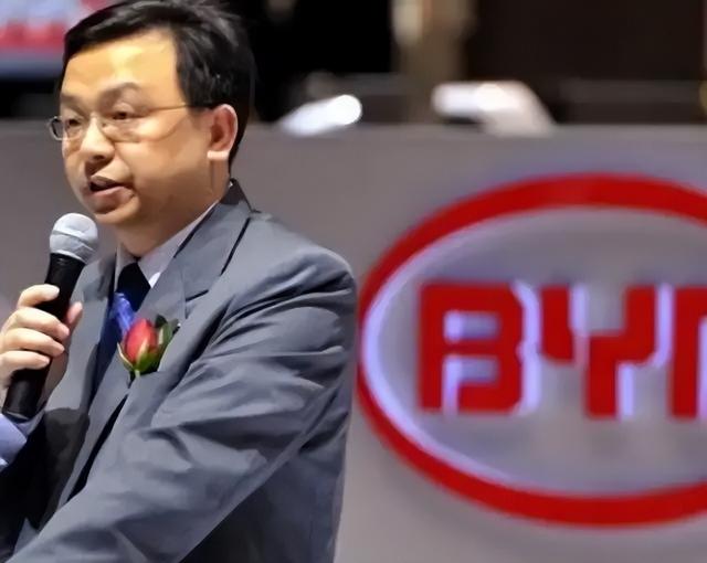 王传福：13岁丧父15岁丧母，嫂子卖嫁妆供上学，百亿身家不忘兄嫂