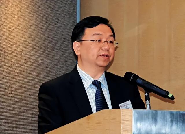 王传福：13岁丧父15岁丧母，嫂子卖嫁妆供上学，百亿身家不忘兄嫂