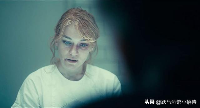 杰昆·菲尼克斯的《小丑》究竟牛在哪，看看这些可怕的细节