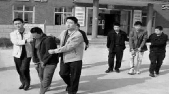 “贼王”刘农军：读警校被开除，钻研2年文物，一夜盗走6亿国宝