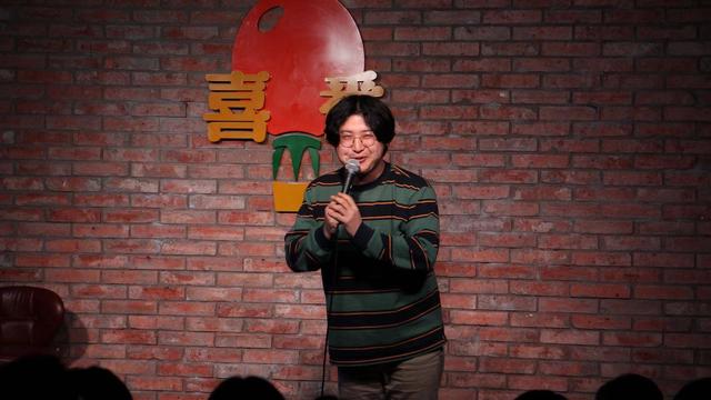 停演43天,剧场亏损35万,线下脱口秀还能迎来观众吗?