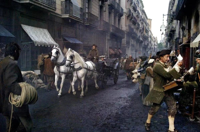 《香水》：嗅觉天才26场“香艳”谋杀，揭开资本追逐下的人性虚无