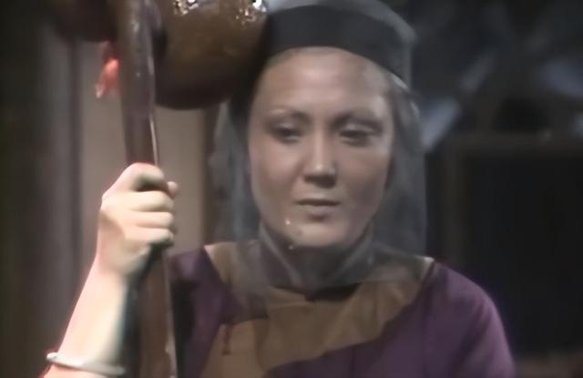 8版金花婆婆变脸黛绮丝，有人颜值惊艳，有人惨不忍睹