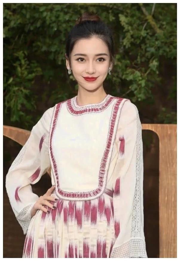 Angelababy嫩模出道时照片曝光，有没有整容一目了然