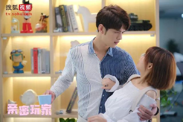 一女四男演绎另类青春，“双人设”新鲜有趣，《亲密玩家》真上头