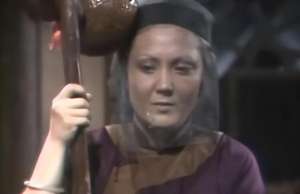 阎青妤(8版金花婆婆变脸黛绮丝，有人颜值惊艳，有人惨不忍睹)