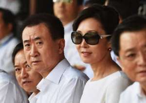 万达幕后靠山(王健林背后大靠山，花24亿建座酒店送妻子，堪称辽宁真正的首富)