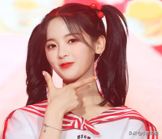 贵圈艺人学历:蔡徐坤王一博高中,黄明昊小学,还有小学没毕业的