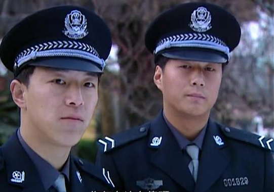 《阳光之下》7.2分大结局，他俩没攻上顶流太可惜