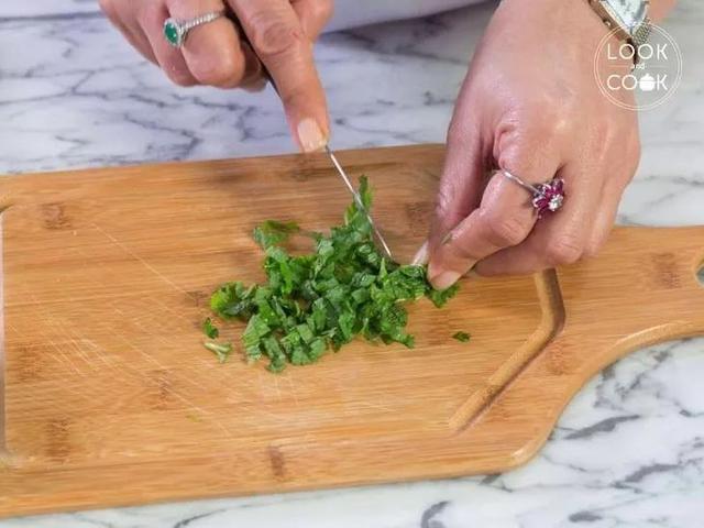 巨好吃|18禁!王子文的瑜伽动作真的好吓人