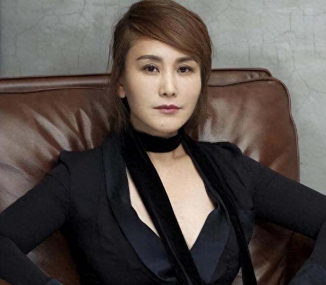 演员王茜：嫁大23岁导演徐庆东，丈夫劳累病逝，她的选择让人泪目