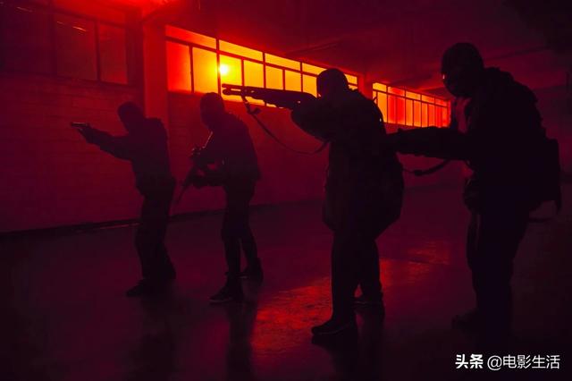 韩国最新刺激爽片！追杀戏长达1个小时，把观众紧张得满头大汗