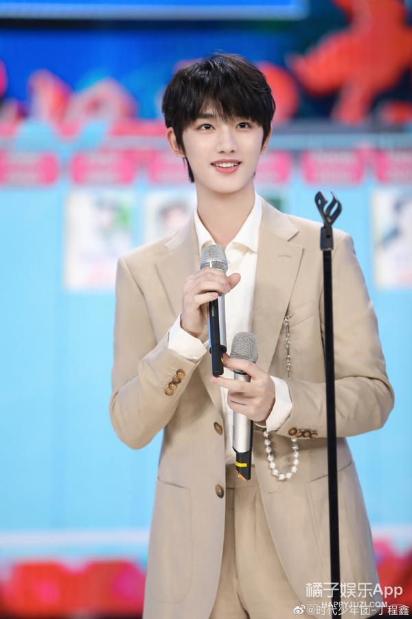 内娱学历内卷了？回顾历届明星高考成绩，张新成关晓彤被称真学霸