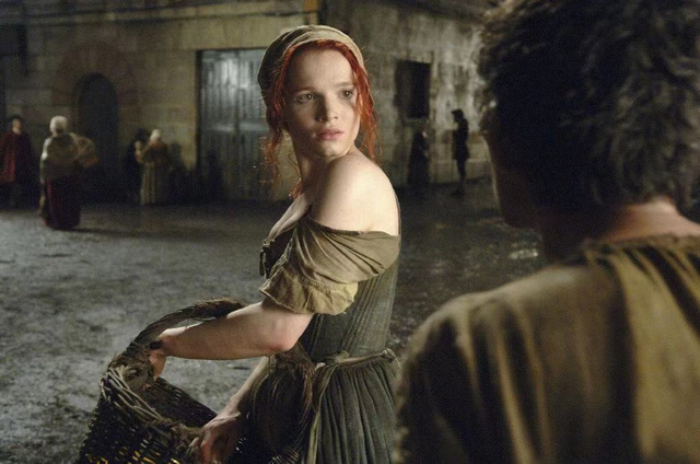 《香水》：嗅觉天才26场“香艳”谋杀，揭开资本追逐下的人性虚无