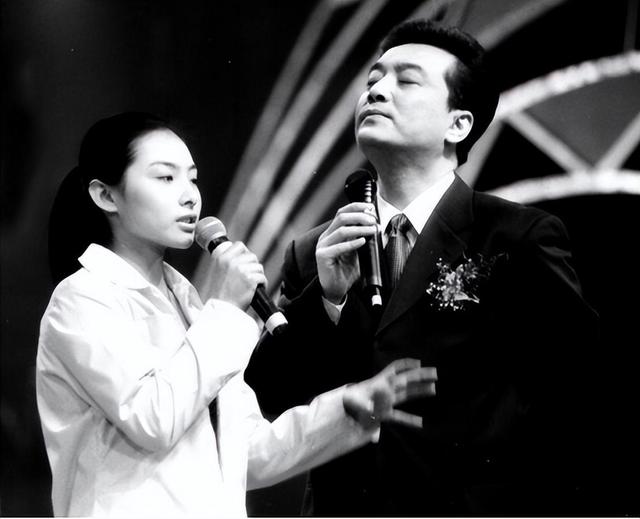 相声演员王平51岁去世,留下妻女悲痛欲绝,逝世原因让人泪目