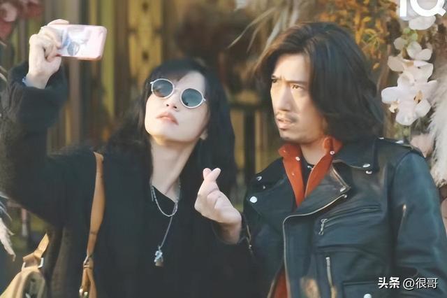 《摇滚狂花》中前狂花乐队成员都有谁？认出了姚晨，没认出代乐乐