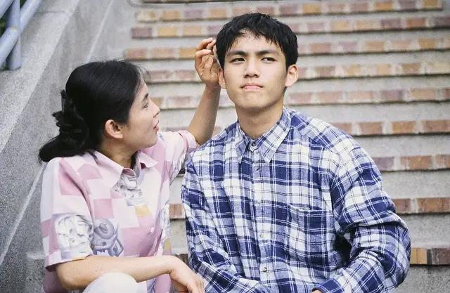 亲恩情未了：1995年的剧，钟汉良饰智障演技好，郑秀文颜值巅峰期