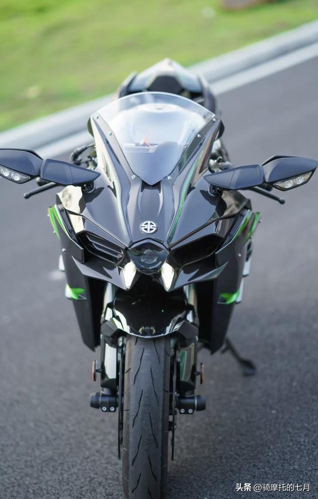 这台川崎H2C，又是多少人的梦中情车呢？