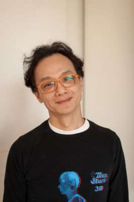 我愿意王菲(他为王菲写《我愿意》，女人都因他流过眼泪，现为何拒不写情歌？)