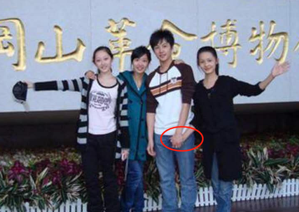 李沁撤单身声明被疑脱单，杨洋成怀疑对象，两人青涩过往确实很甜