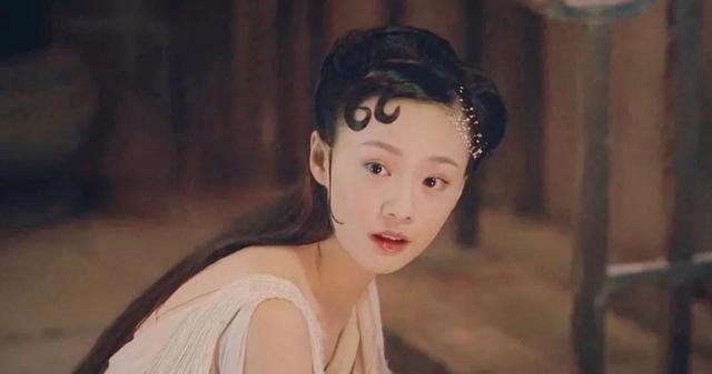 “流量小花”郑爽的堕落史