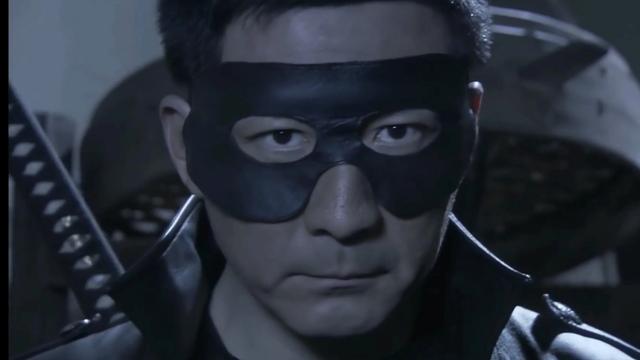 《孤胆英雄：燕双鹰的传奇人生》