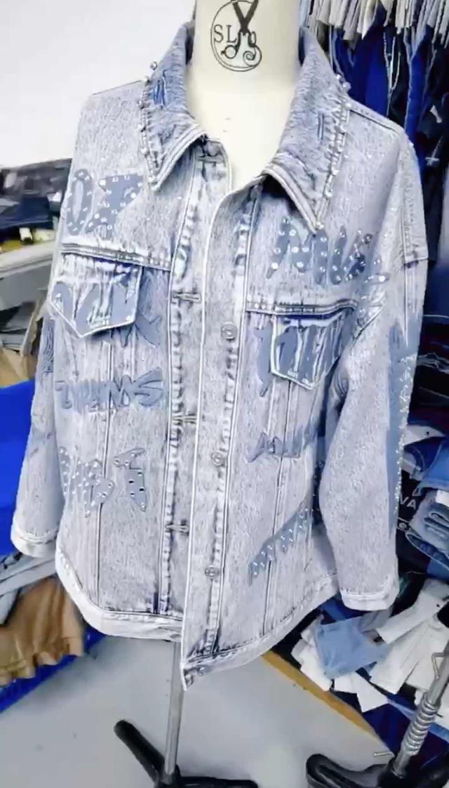 街头歌手在直播间