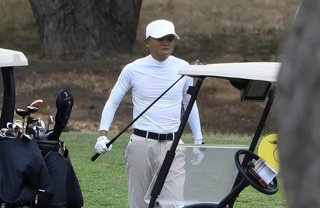 马云最新现状，已定居日本，享受退休生活，他还会回来吗