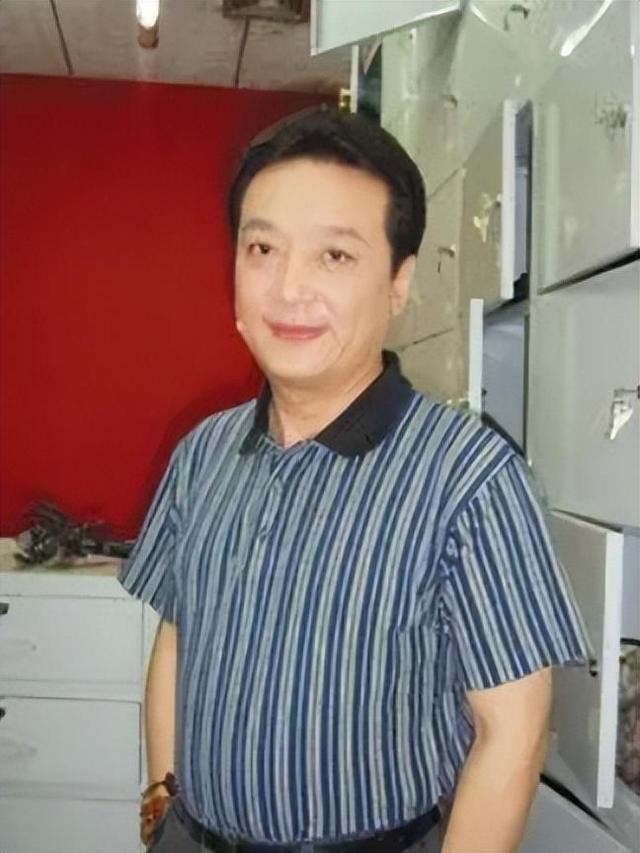 相声演员王平51岁去世,留下妻女悲痛欲绝,逝世原因让人泪目