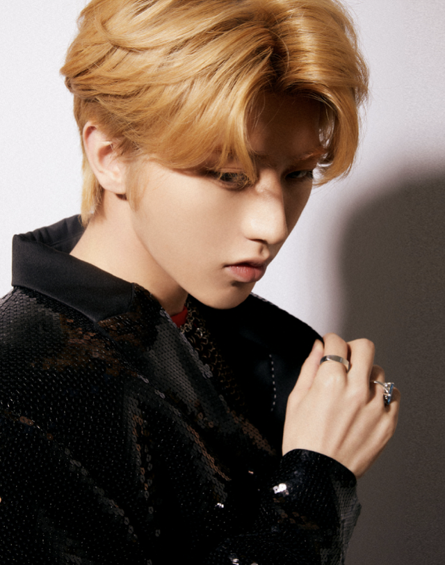 蔡徐坤首次加盟江苏卫视跨年演唱会：唱新歌还有新造型