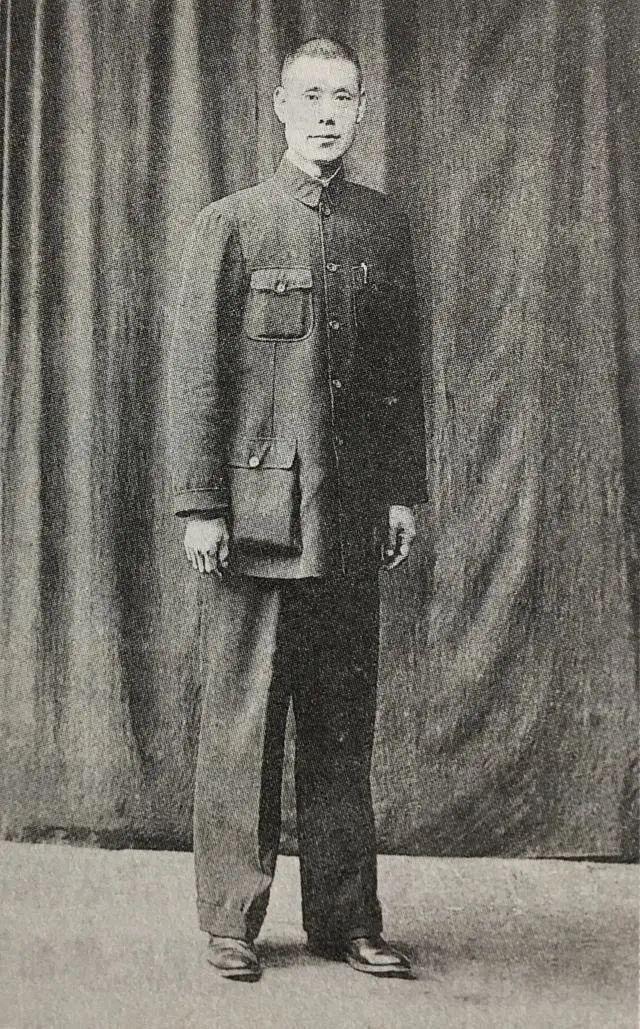 离蒋介石最近的一对“伪装者”，是他亲自面试录取的