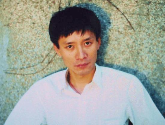 《光荣与梦想》主演田小洁：离过婚，再婚妻子是江珊？