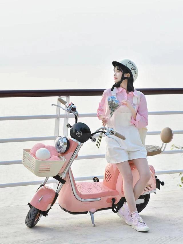 爱玛推出“网红车”蛋蛋2023 轻奢浪漫有格调