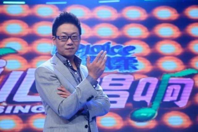 主持人林海：当红时从央视跳槽，两任妻子都是同行，如今生活幸福