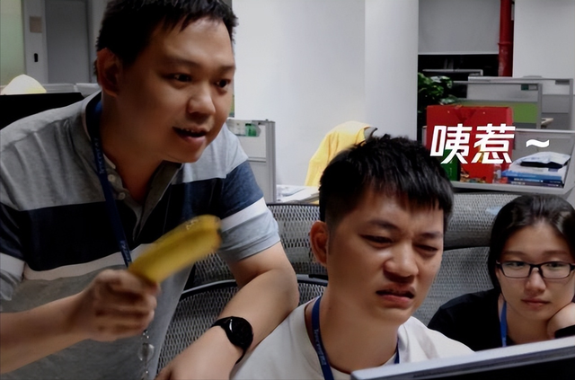 一天看4000条黄片、频起生理反应，日薪千元鉴黄师，普通人能做吗